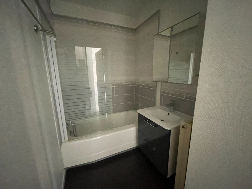 Seh jm63 lille solferino t1 de 2916m parking Photo 6 - JLW Immobilier