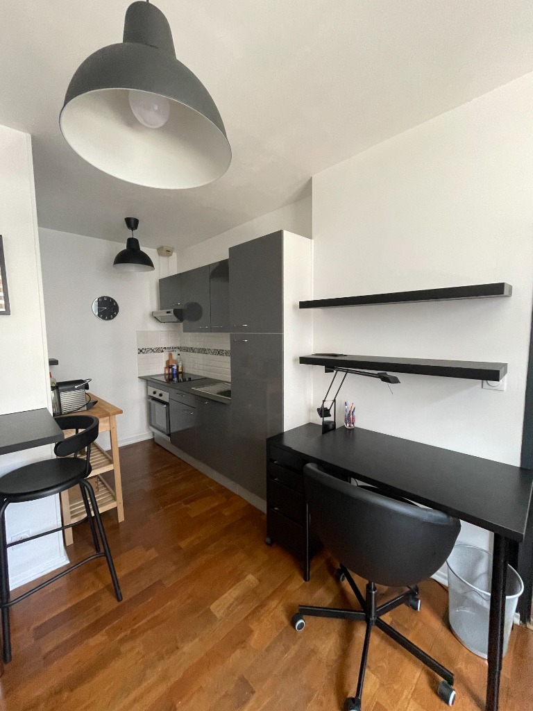 Voc ll152 rue solferino t2 meuble avec parking et balcon Photo 2 - JLW Immobilier Voc ll152 rue solferino t2 meuble avec parking et balcon Photo 2 - JLW Immobilier