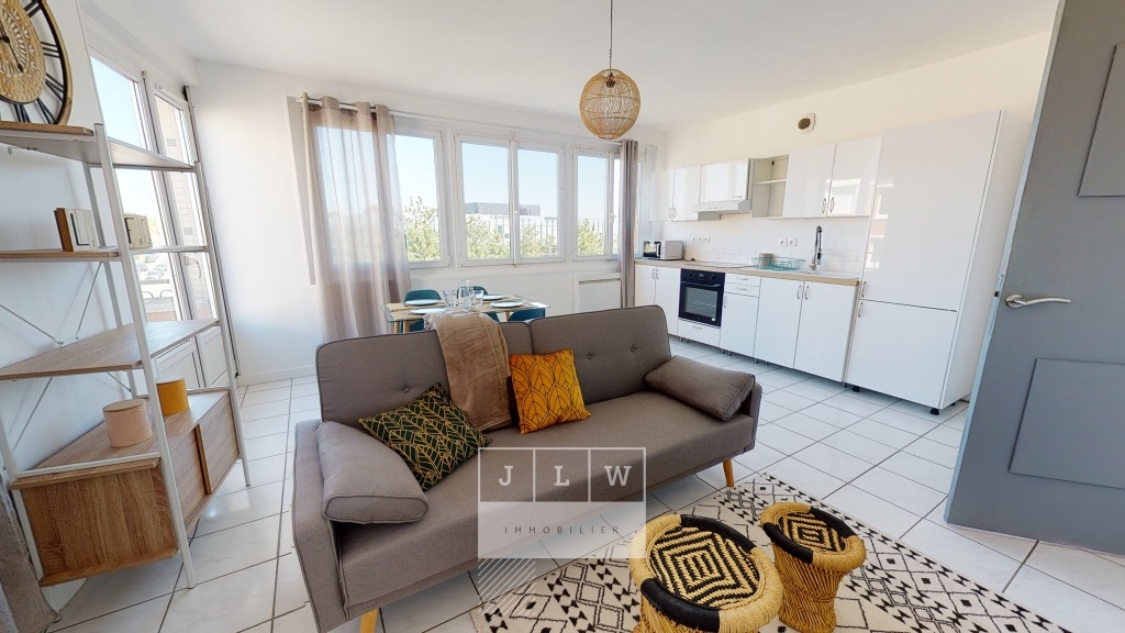 Vpd sr123   lille t5 meuble rue abelard 93 m2 Photo 1 - JLW Immobilier