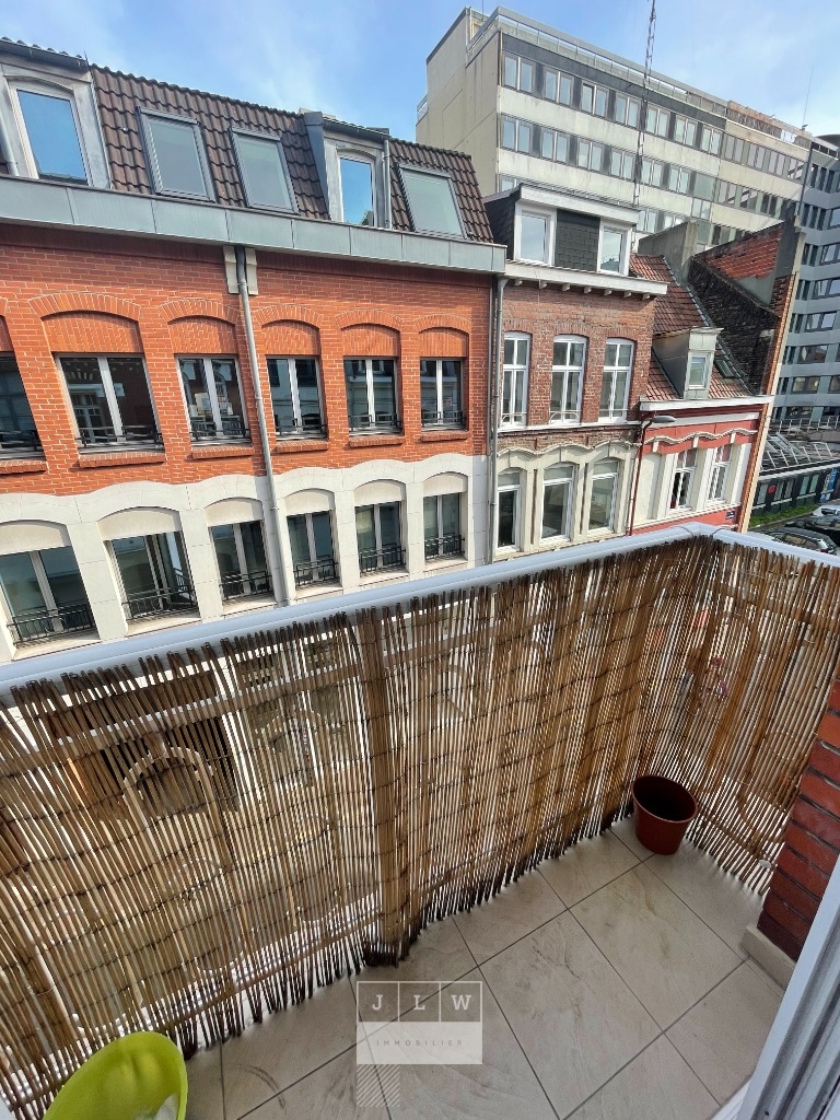 Zxj ll152  stop pub appartement t2 meuble lille centre Photo 3 - JLW Immobilier
