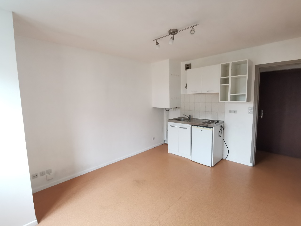Lille mise en vente  studio 18m parking Photo 1 - JLW Immobilier
