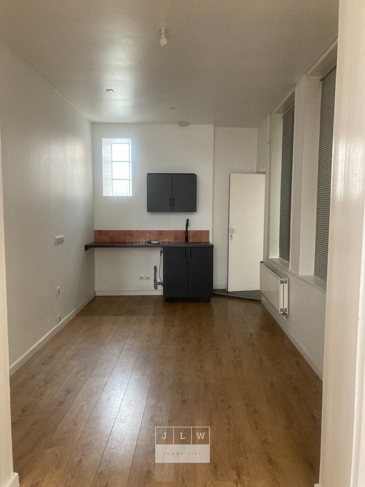 Ajnz fl16 vieux lille plateau bureaux Photo 3 - JLW Immobilier