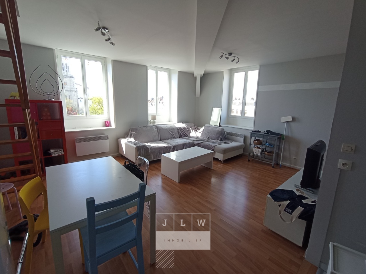 Ajxb jm63 lille republique t2 meuble en duplex 42 m Photo 2 - JLW Immobilier