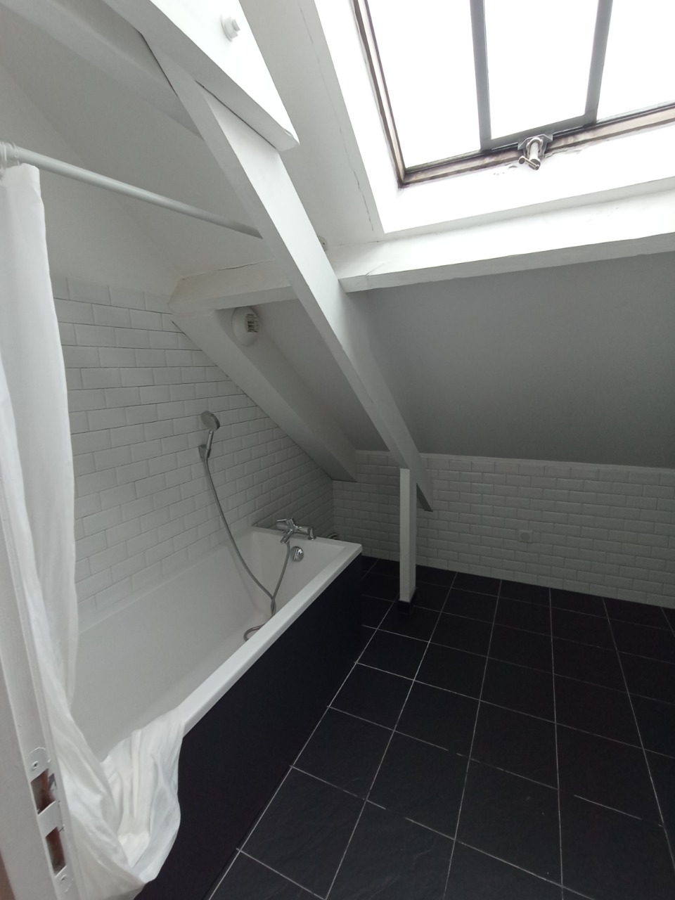 Akdh ll152 lille secteur repu saint michel t2 non meuble Photo 7 - JLW Immobilier Akdh ll152 lille secteur repu saint michel t2 non meuble Photo 7 - JLW Immobilier