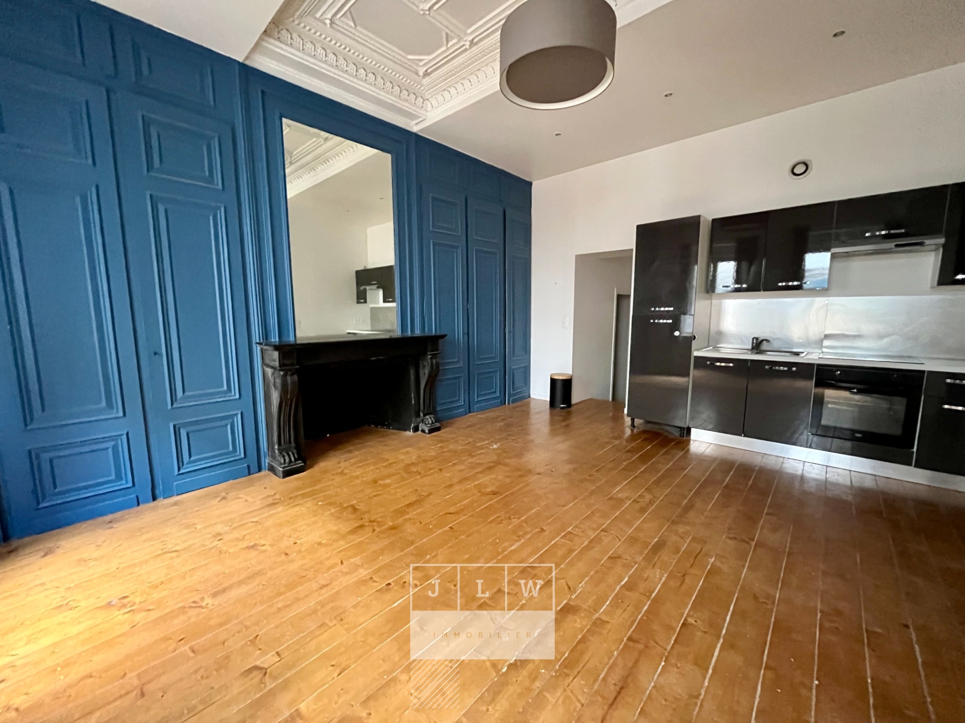 Lille hyper centre t2 avec cour Photo 2 - JLW Immobilier Lille hyper centre t2 avec cour Photo 2 - JLW Immobilier