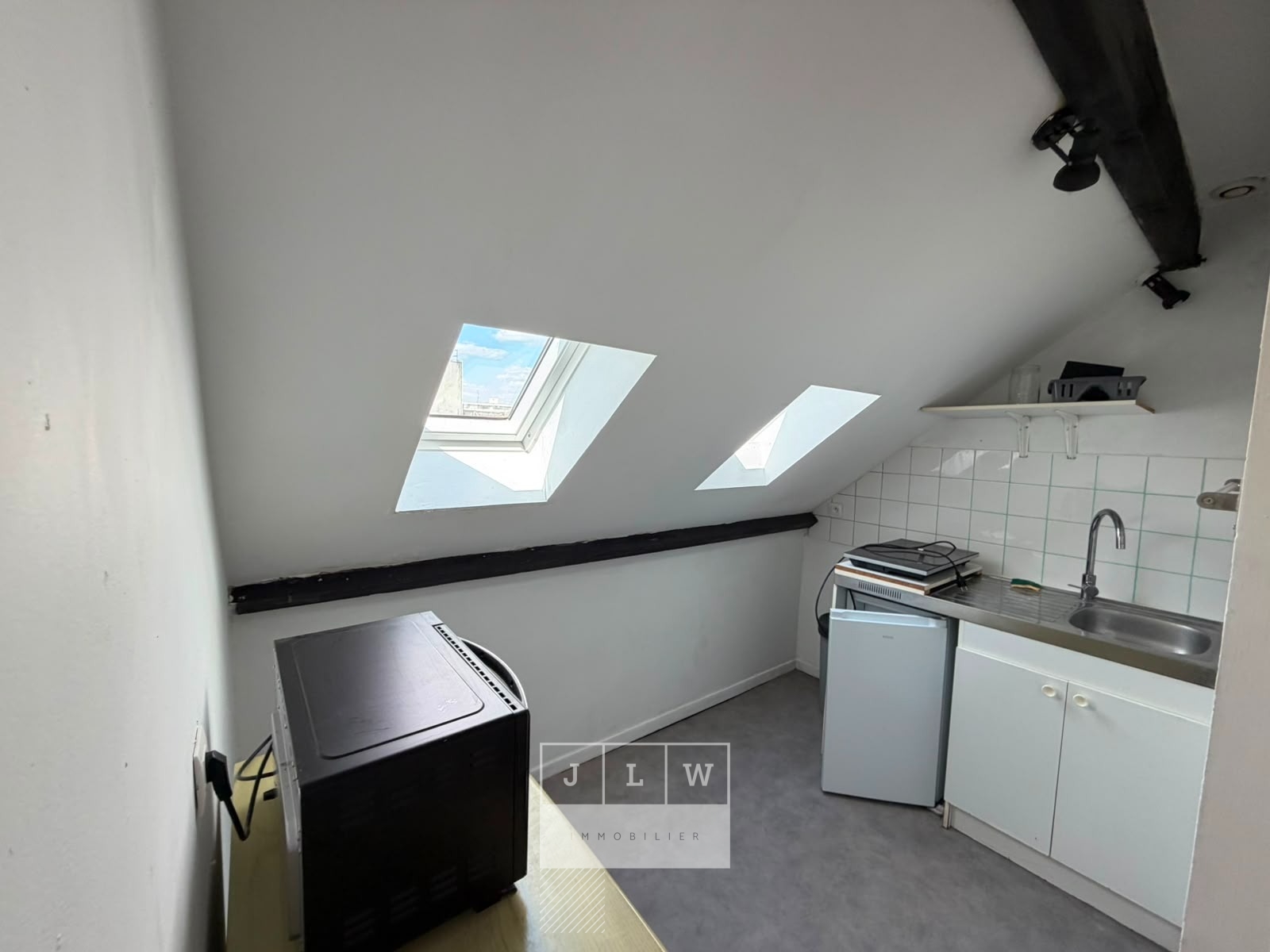 Arxw ll152 appartement studio meuble cave   parking Photo 4 - JLW Immobilier