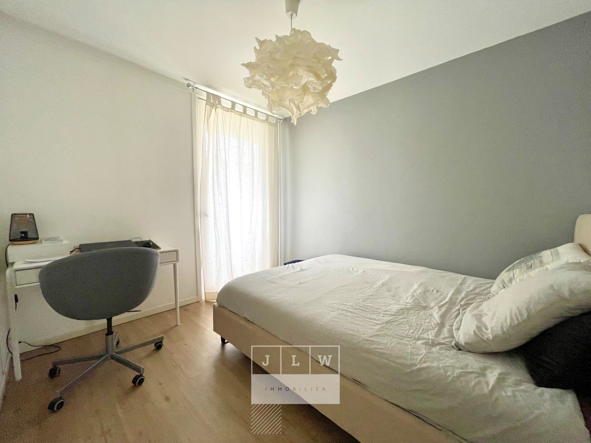Hyper centre bel appartement traversant avec exterieurs Photo 7 - JLW Immobilier Hyper centre bel appartement traversant avec exterieurs Photo 7 - JLW Immobilier