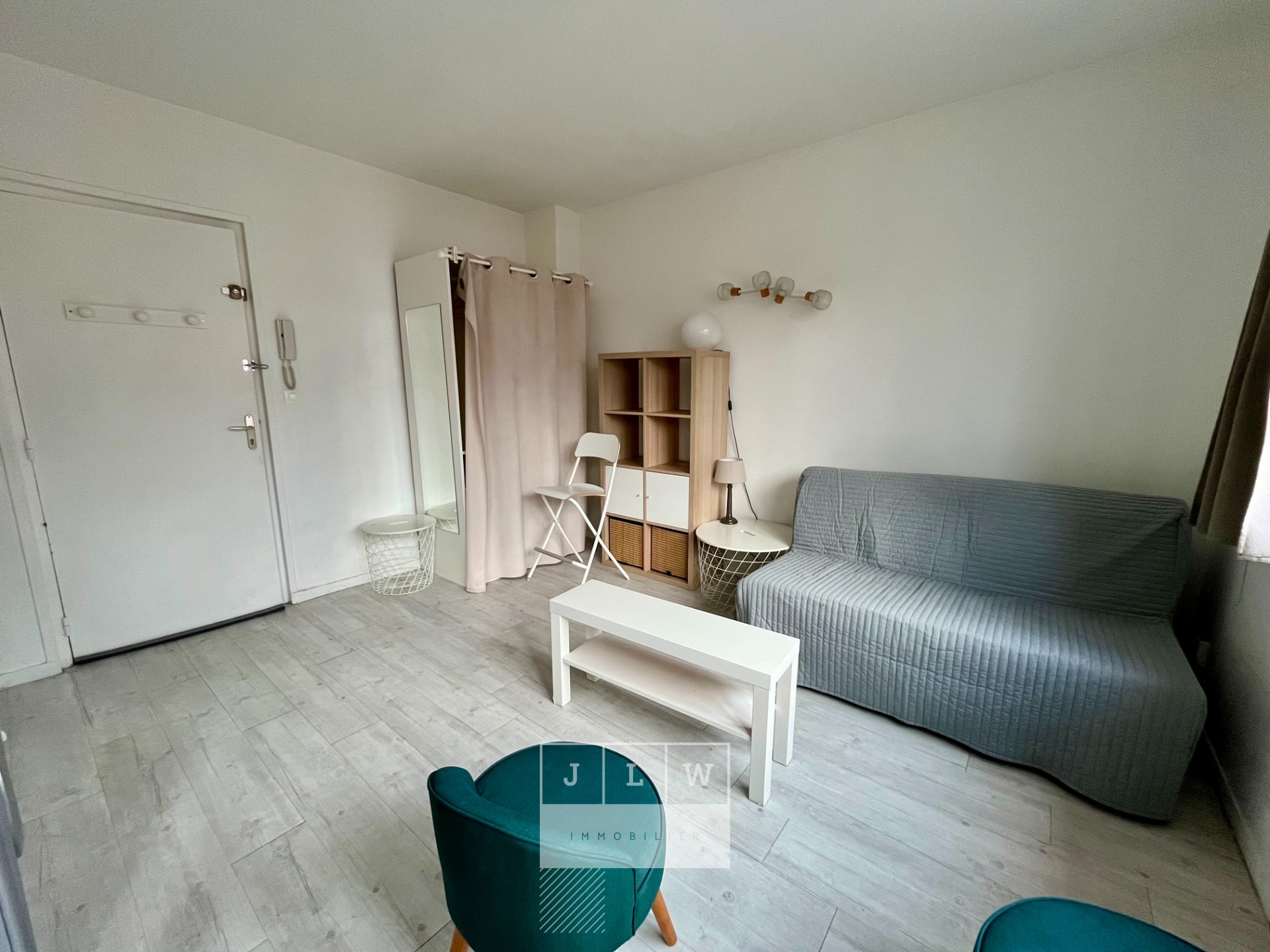 Studio rennove de 21m Photo 3 - JLW Immobilier Studio rennove de 21m Photo 3 - JLW Immobilier