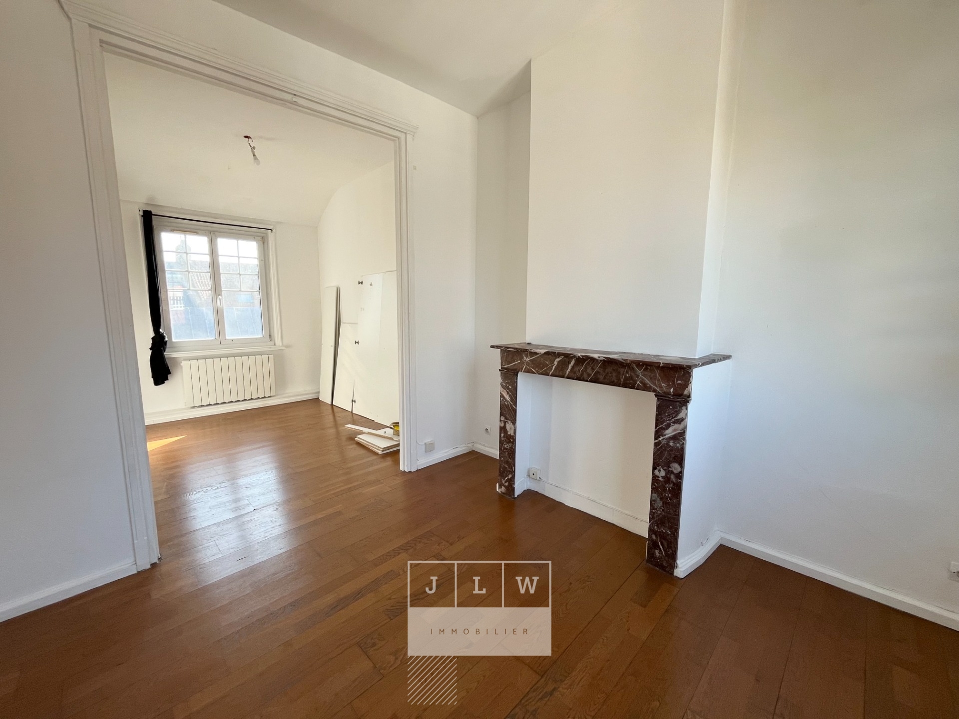 Lille hyper centre appartement 33m dernier etage Photo 1 - JLW Immobilier Lille hyper centre appartement 33m dernier etage Photo 1 - JLW Immobilier