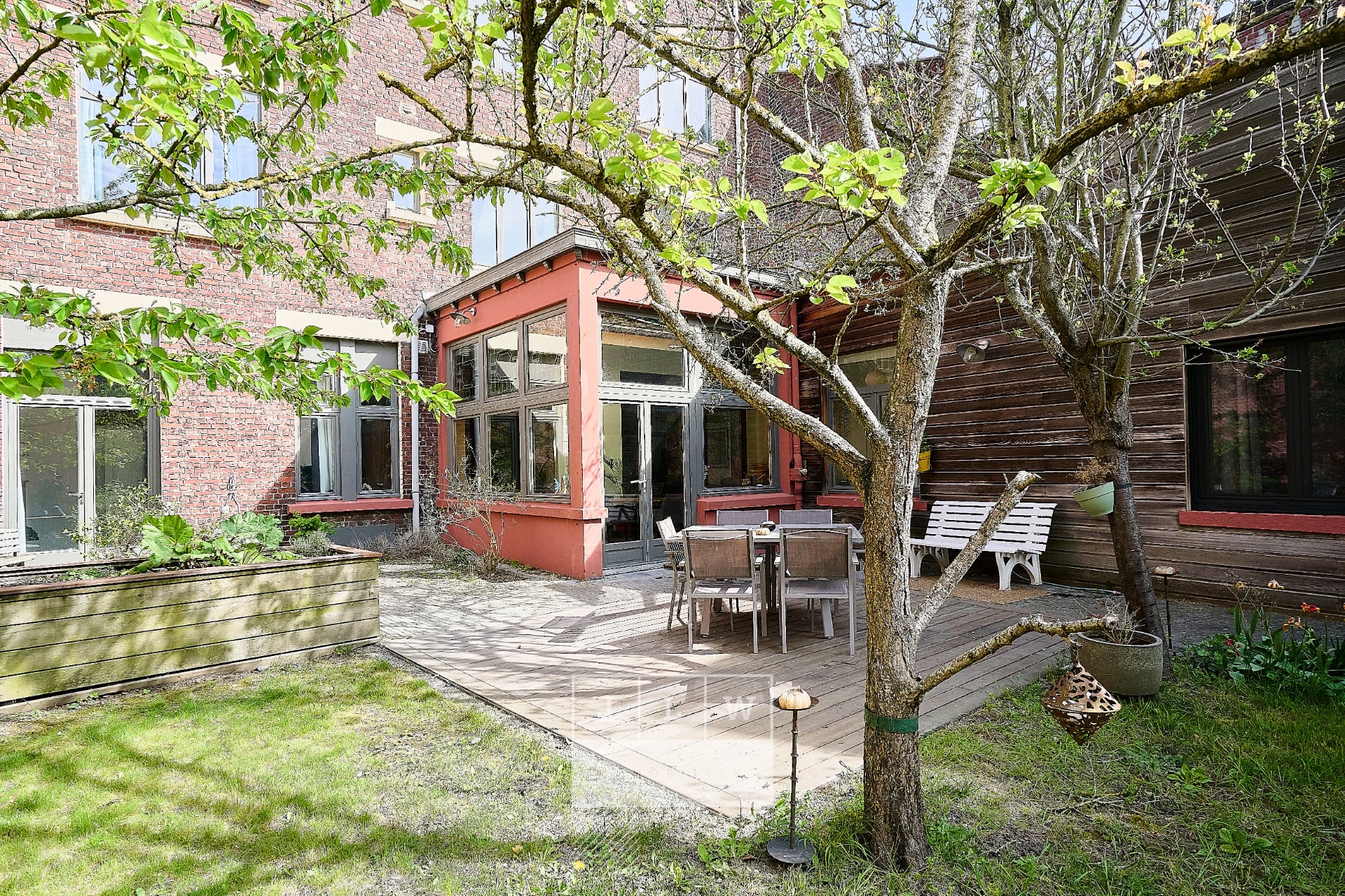 Superbe appartement avec jardin et garage Photo 3 - JLW Immobilier