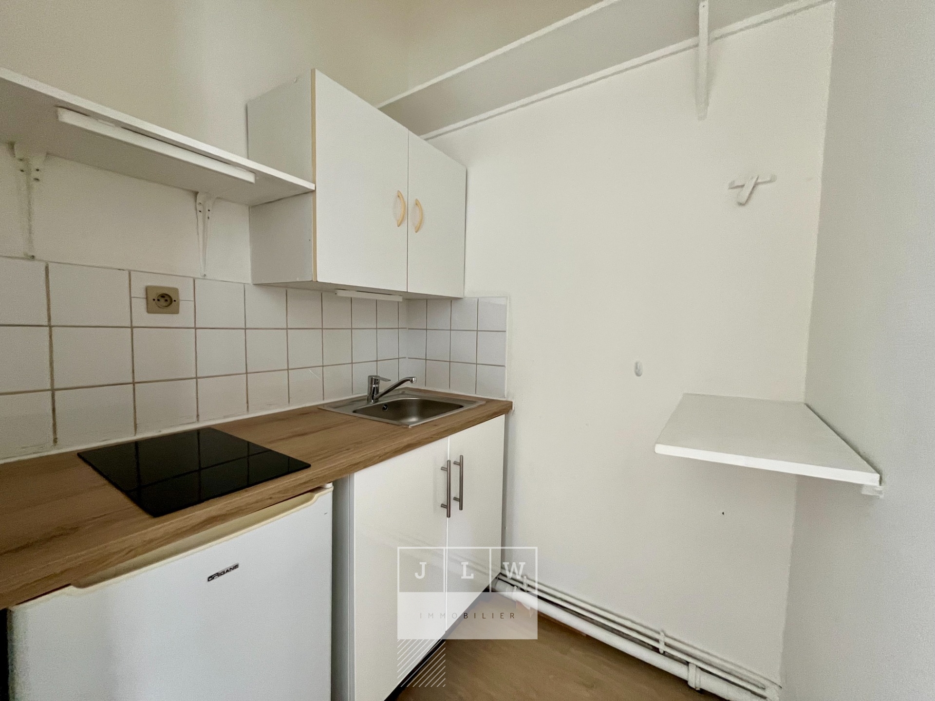 Studio lumineux au coeur du vieux lille Photo 2 - JLW Immobilier Studio lumineux au coeur du vieux lille Photo 2 - JLW Immobilier