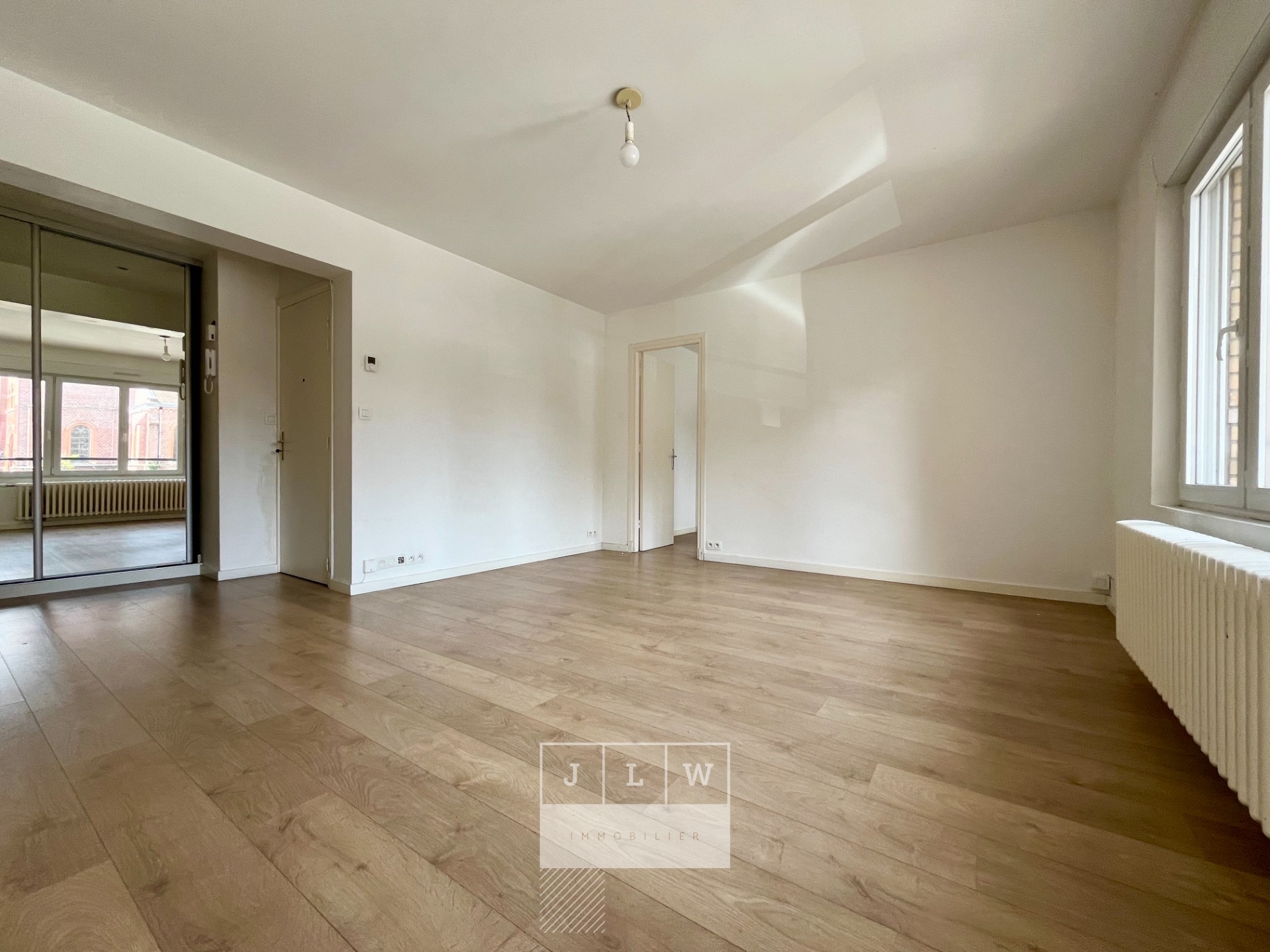 Appartement renove t4 avec garage et balcon Photo 1 - JLW Immobilier Appartement renove t4 avec garage et balcon Photo 1 - JLW Immobilier