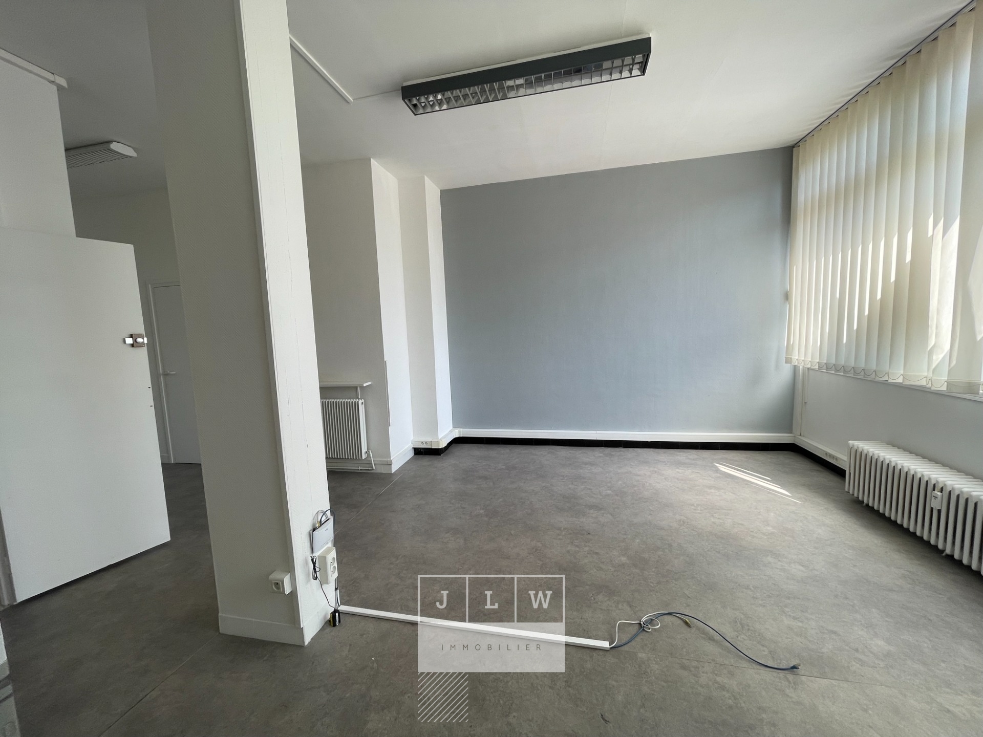 Abvo md171 local commercial situe au centre ville Photo 2 - JLW Immobilier Abvo md171 local commercial situe au centre ville Photo 2 - JLW Immobilier