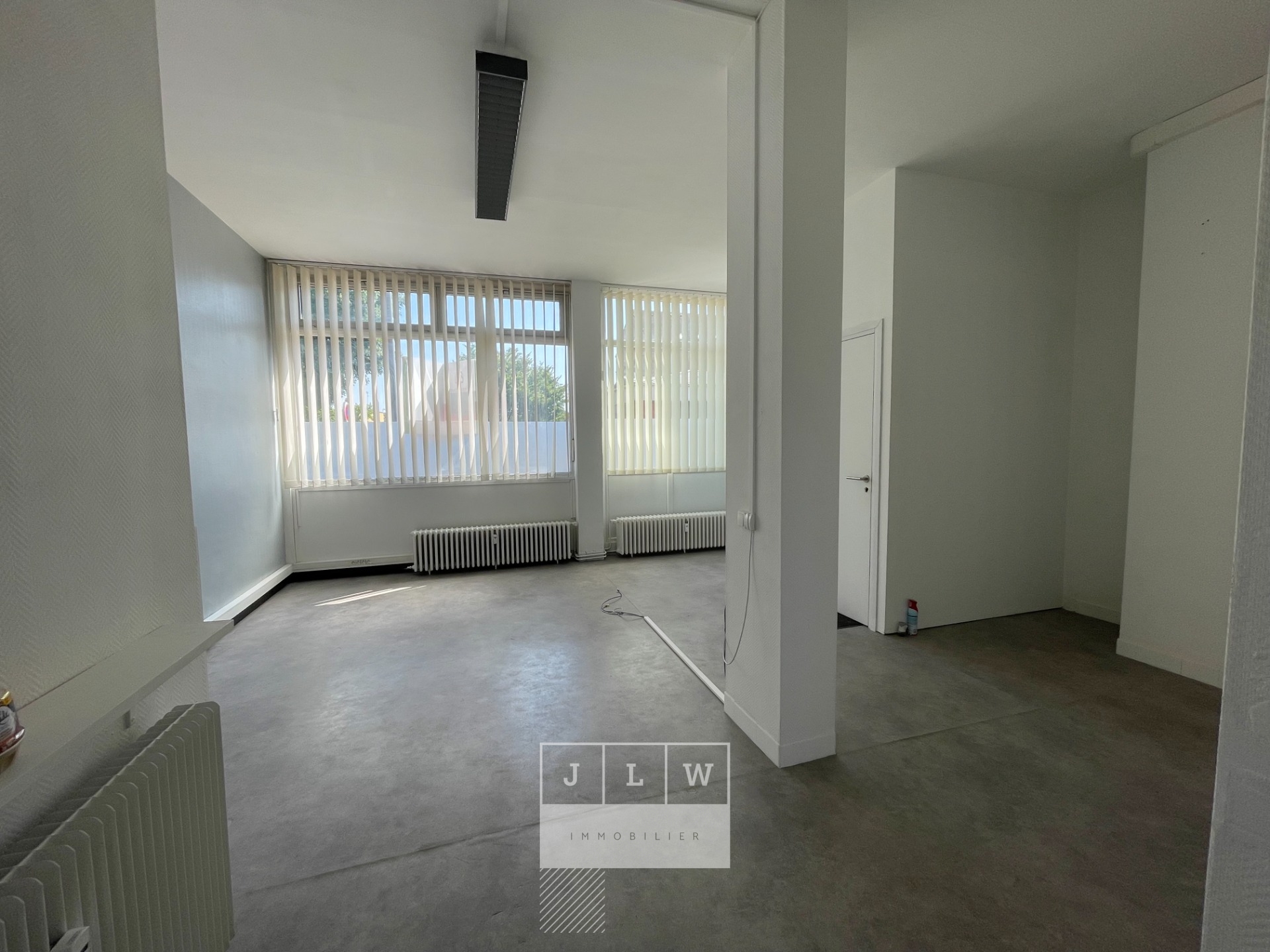 Abvo md171 local commercial situe au centre ville Photo 3 - JLW Immobilier Abvo md171 local commercial situe au centre ville Photo 3 - JLW Immobilier