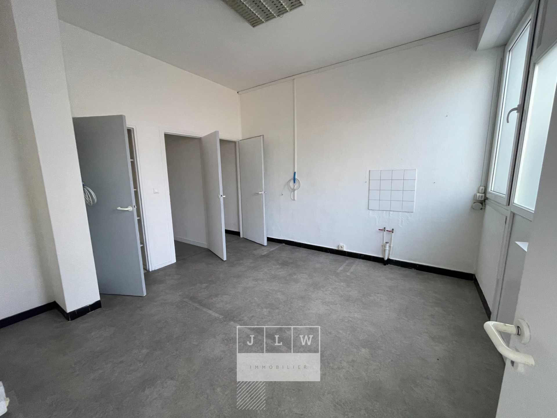 Abvo md171 local commercial situe au centre ville Photo 5 - JLW Immobilier Abvo md171 local commercial situe au centre ville Photo 5 - JLW Immobilier