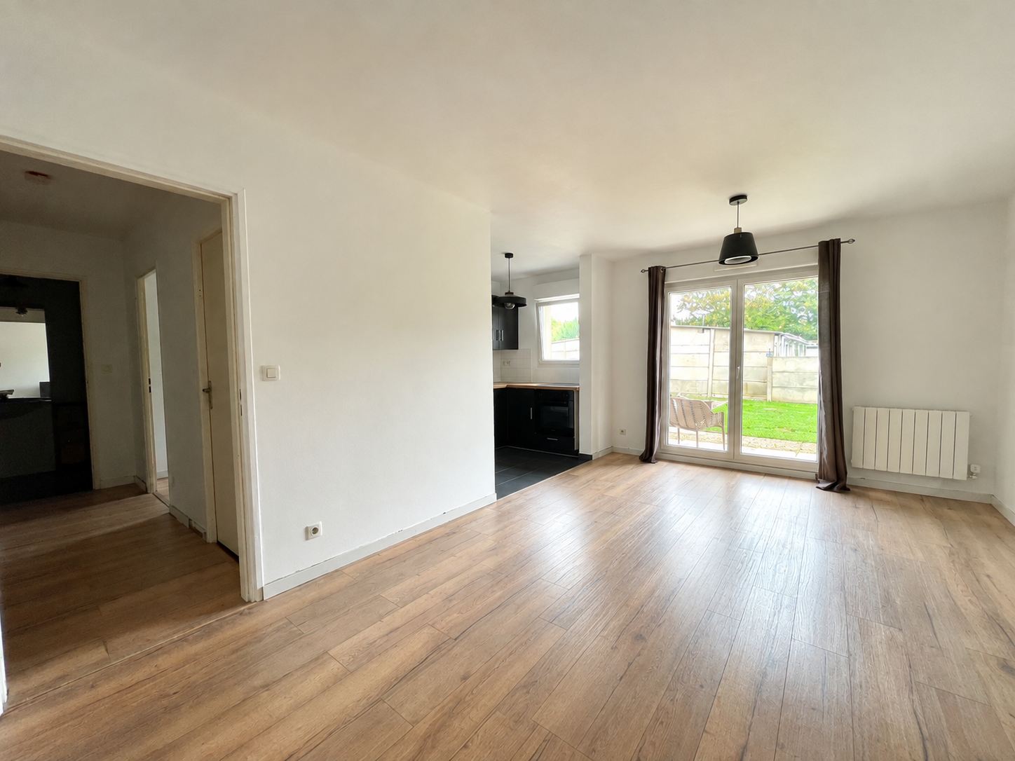 Lille hellemmes t2 en rdc avec terrasse et parking Photo 1 - JLW Immobilier