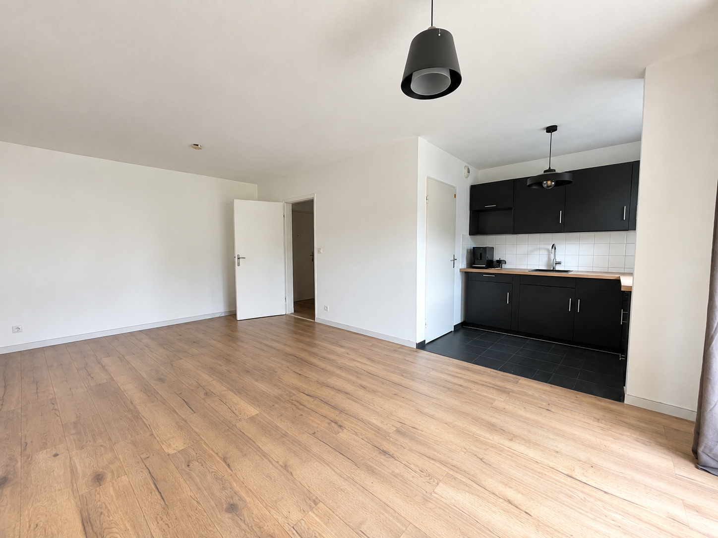 Lille hellemmes t2 en rdc avec terrasse et parking Photo 2 - JLW Immobilier