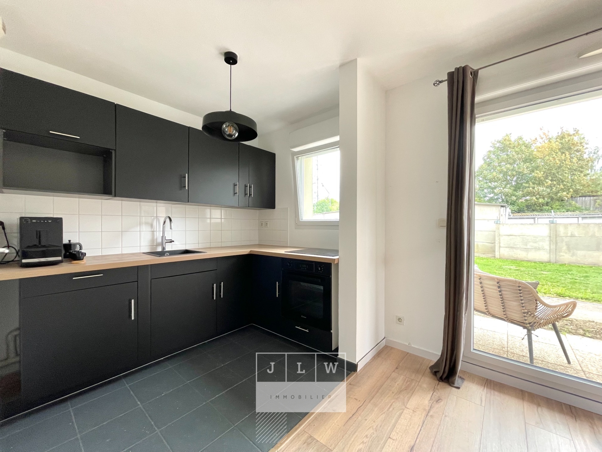 Lille hellemmes t2 en rdc avec terrasse et parking Photo 3 - JLW Immobilier