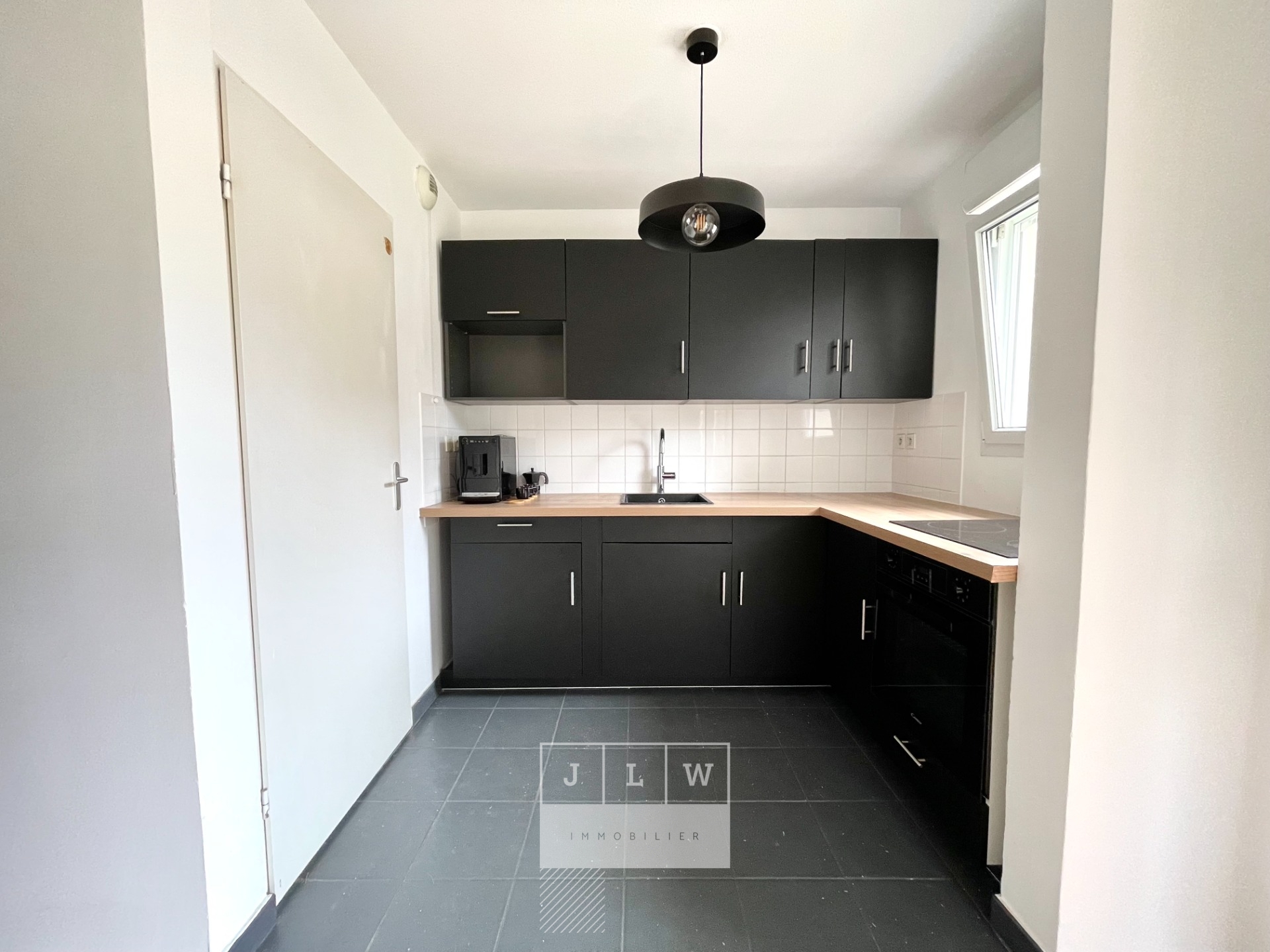 Lille hellemmes t2 en rdc avec terrasse et parking Photo 4 - JLW Immobilier