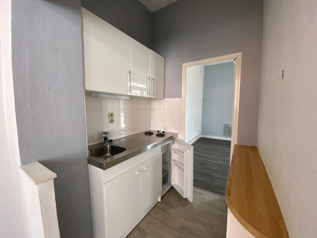 Ins ll152 lille repu 2 pieces non meuble de 4164m Photo 4 - JLW Immobilier