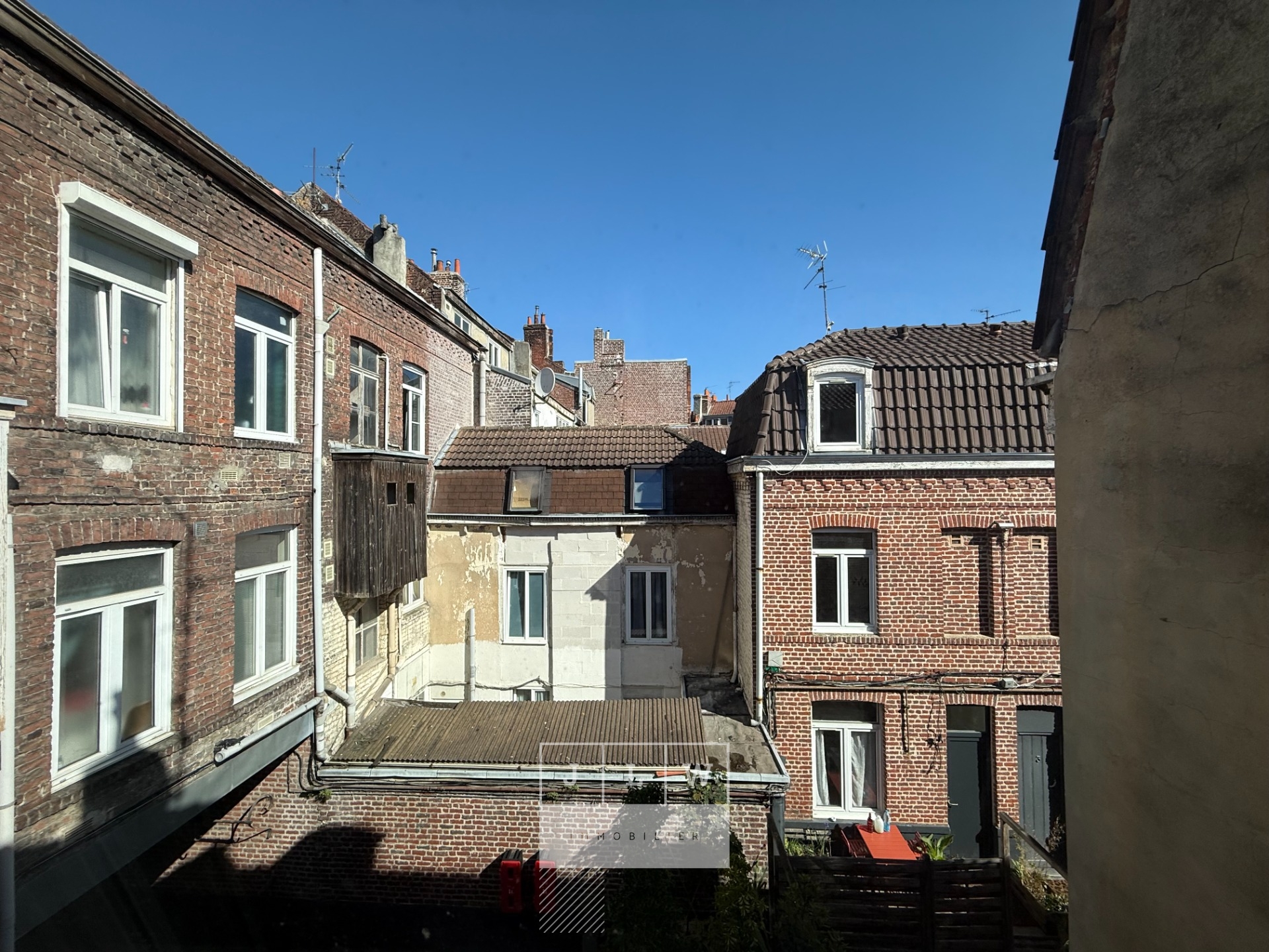 Iuq ll152 pro a les cles rue gantois t3 meuble Photo 10 - JLW Immobilier Iuq ll152 pro a les cles rue gantois t3 meuble Photo 10 - JLW Immobilier
