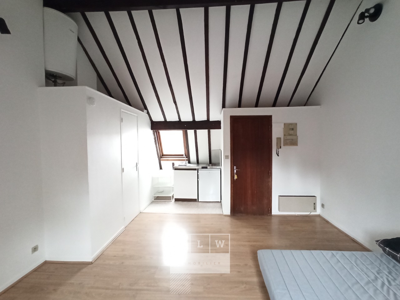 Lille studio non meuble de 17m Photo 2 - JLW Immobilier Lille studio non meuble de 17m Photo 2 - JLW Immobilier