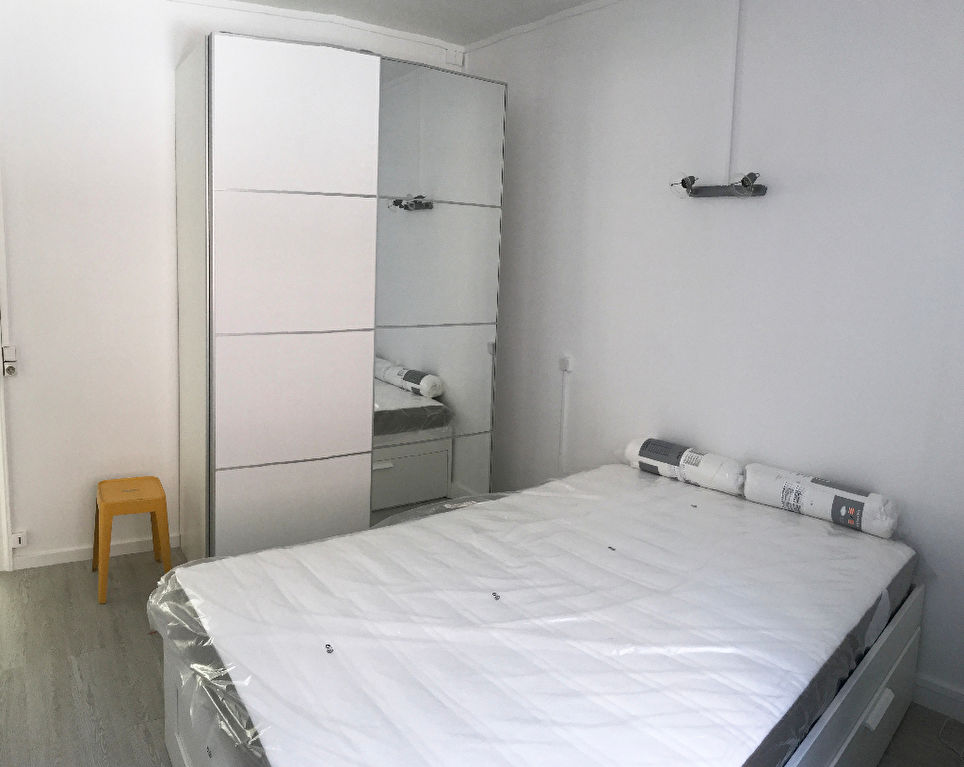 Jhm ll152 lille beau t2 meuble de 28 m Photo 4 - JLW Immobilier Jhm ll152 lille beau t2 meuble de 28 m Photo 4 - JLW Immobilier