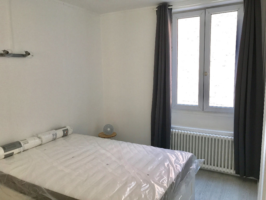 Jhm ll152 lille beau t2 meuble de 28 m Photo 5 - JLW Immobilier Jhm ll152 lille beau t2 meuble de 28 m Photo 5 - JLW Immobilier
