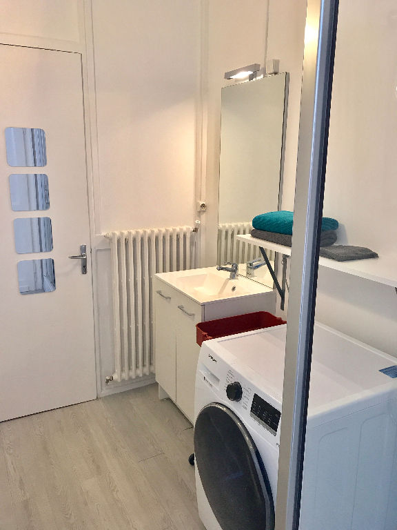 Jhm ll152 lille beau t2 meuble de 28 m Photo 6 - JLW Immobilier Jhm ll152 lille beau t2 meuble de 28 m Photo 6 - JLW Immobilier