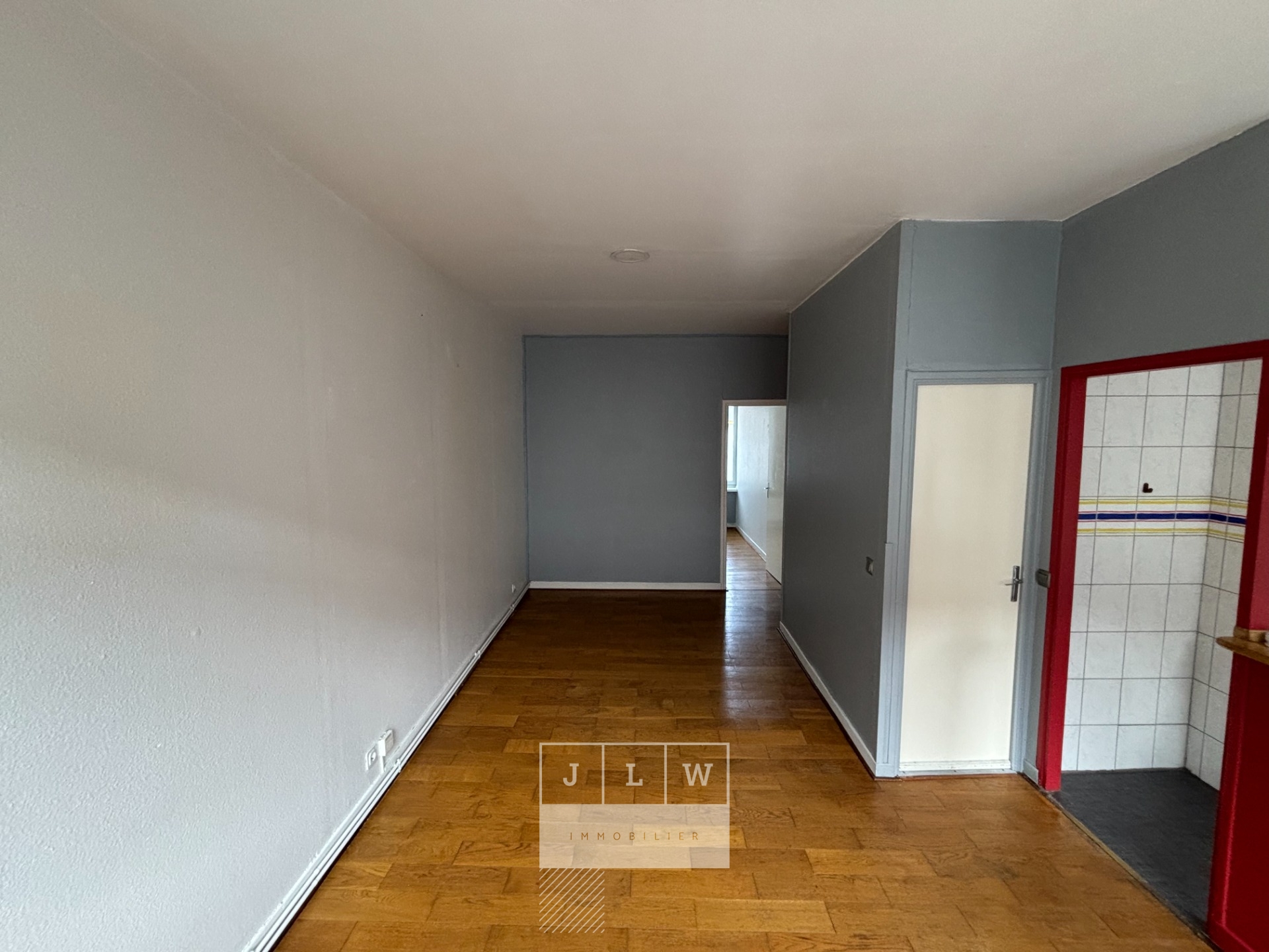 Jic ll152 lille st michel 2 pieces non meuble de 3769m Photo 2 - JLW Immobilier Jic ll152 lille st michel 2 pieces non meuble de 3769m Photo 2 - JLW Immobilier